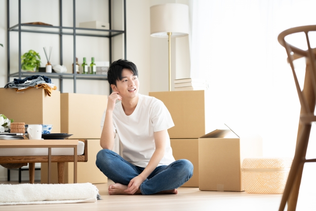 引越し作業する人