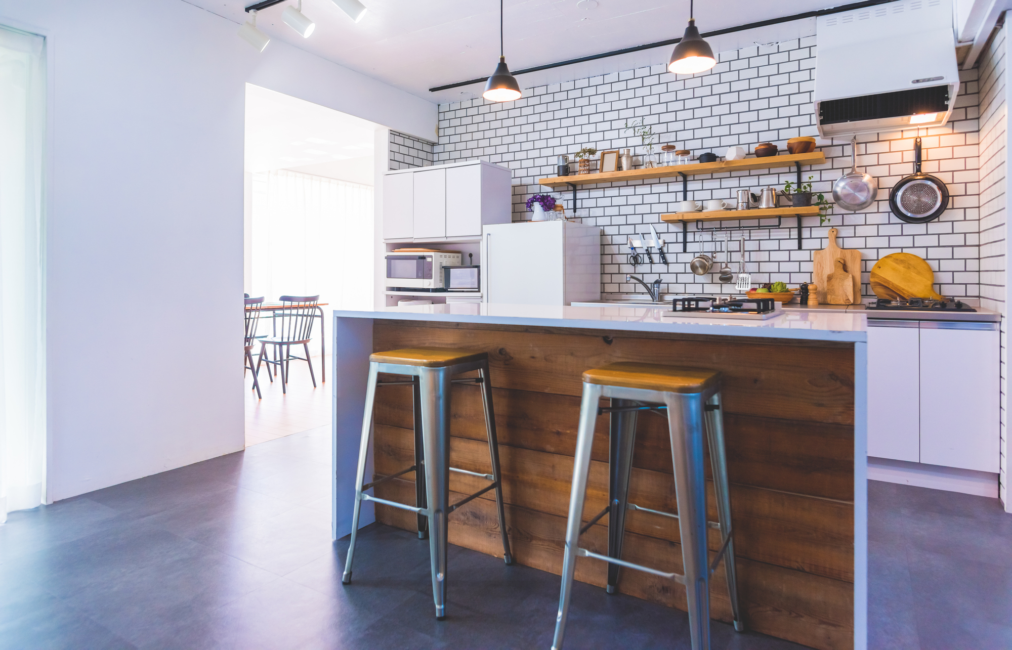 おしゃれで人気のウォーターサーバー11選！部屋のインテリアに合うデザインの選び方を紹介　